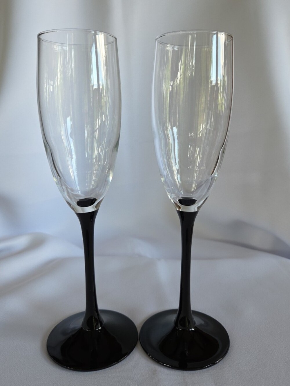 Luminarc Set of 2 Champagne Flutes Black Stem Crystal France 8.75"